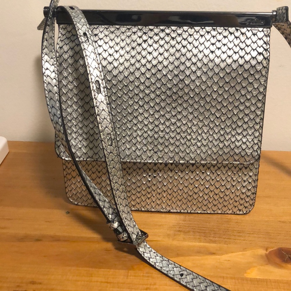 Shoulder bag